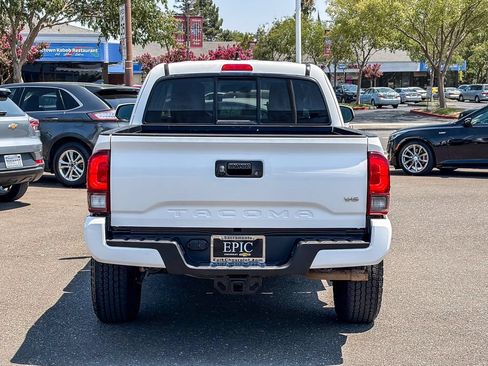 Used 2023 Toyota Tacoma SR RWD image 3