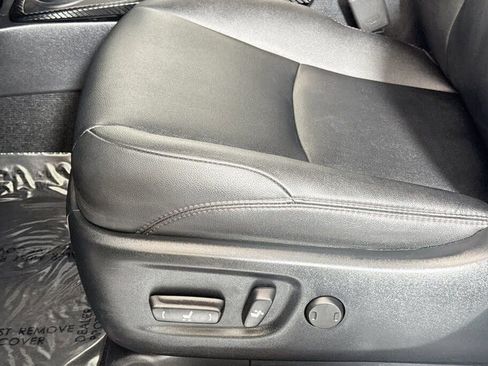 Used 2024 Toyota 4Runner TRD Off-Road Premium image 11