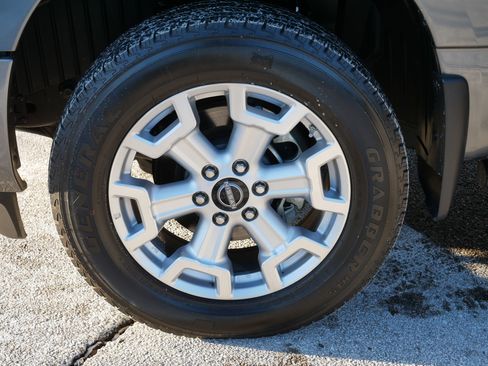 Certified 2024 Nissan Titan SV w/ SV Convenience Package image 15