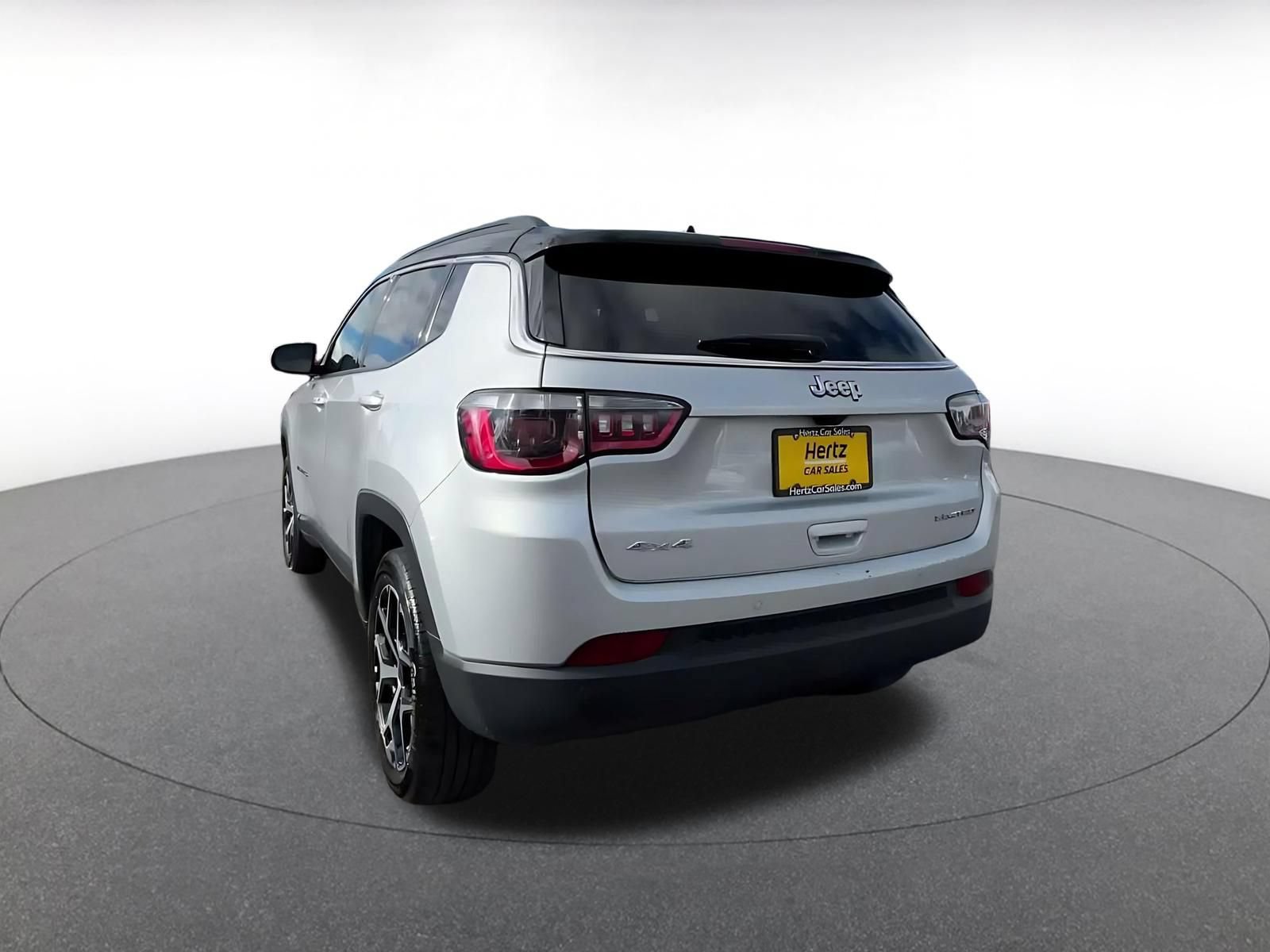 Used 2025 Jeep Compass Limited AWD/4WD image 10