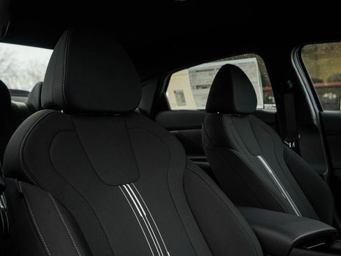 New 2025 Hyundai Elantra SEL image 10