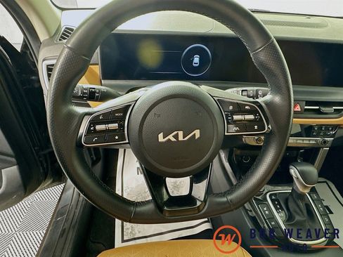 Used 2024 Kia Seltos SX w/ SX Sunroof Package image 11