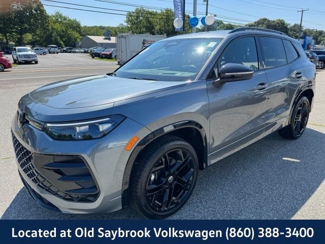 Certified 2025 Volkswagen Tiguan SE R-Line AWD/4WD image 1
