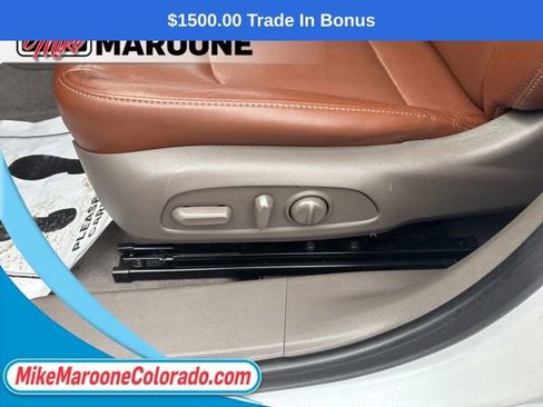 Used 2017 Chevrolet Malibu Premier w/ Premier Sun and Wheel Package image 11