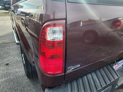 Used 2011 Ford F250 XLT w/ XLT Premium Pkg image 5