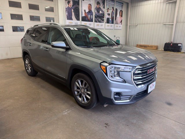 Used 2024 GMC Terrain SLT AWD/4WD image 4