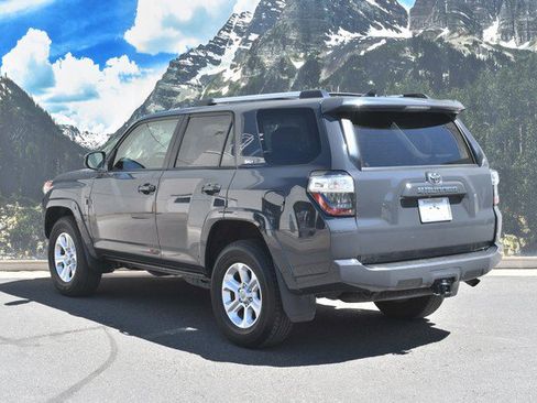 Used 2024 Toyota 4Runner SR5 AWD/4WD image 9