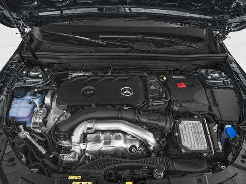 New 2026 Mercedes-Benz GLB 250 4MATIC image 8