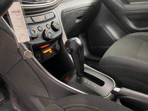 Certified 2019 Chevrolet Trax LS image 25