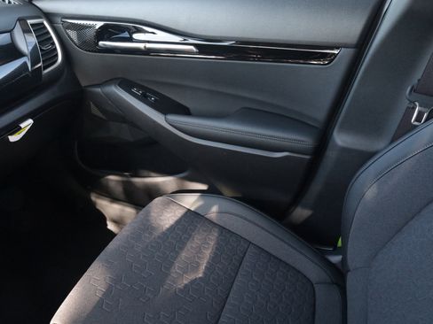 New 2026 Kia Seltos S FWD image 13
