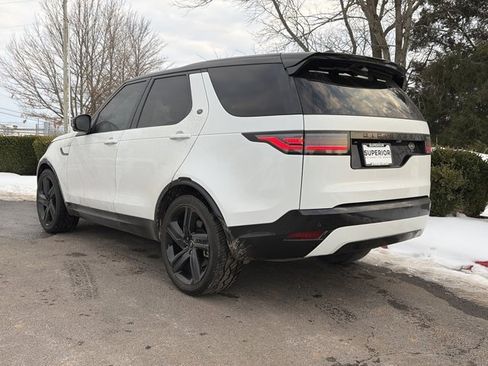 Used 2023 Land Rover Discovery HSE R-Dynamic image 9