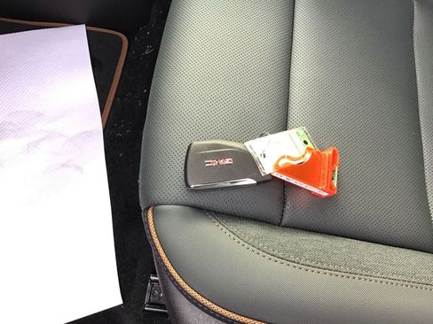 New 2026 GMC Acadia AT4 w/ Luxury Package image 33