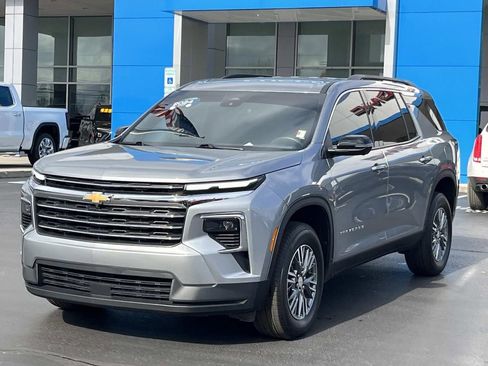 Certified 2024 Chevrolet Traverse LT image 4