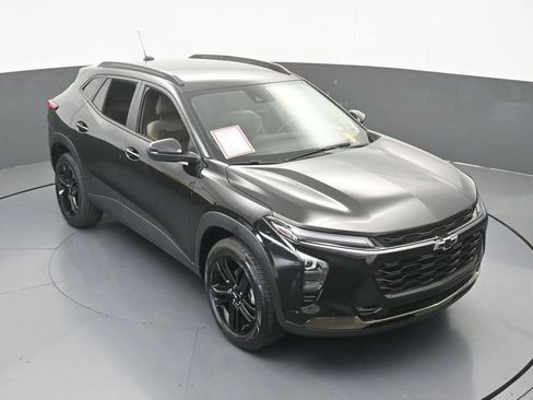 Used 2025 Chevrolet Trax ACTIV FWD image 52