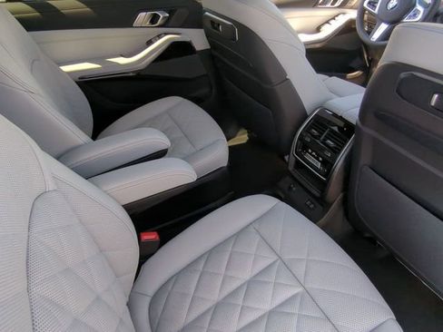 Used 2025 BMW X7 xDrive40i w/ M Sport Package image 14