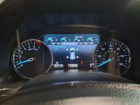 Used 2019 Ford Expedition XLT w/ Equipment Group 202A AWD/4WD image 31