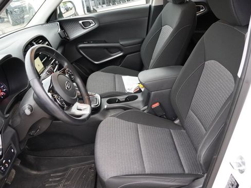 Used 2020 Kia Soul EX FWD image 4