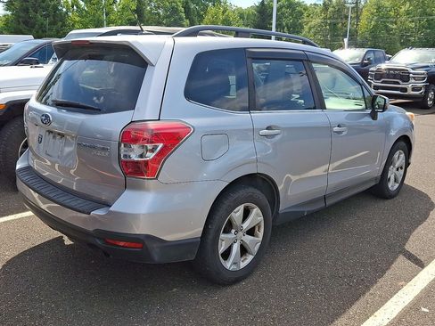 Used 2014 Subaru Forester 2.5i Touring AWD/4WD image 5