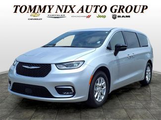 Used 2026 Chrysler Pacifica Select FWD video 1