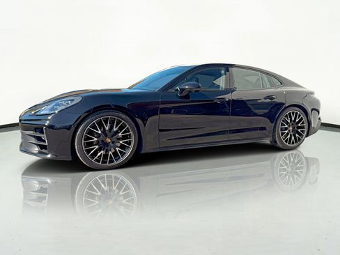 Used 2025 Porsche Panamera 4 image 65