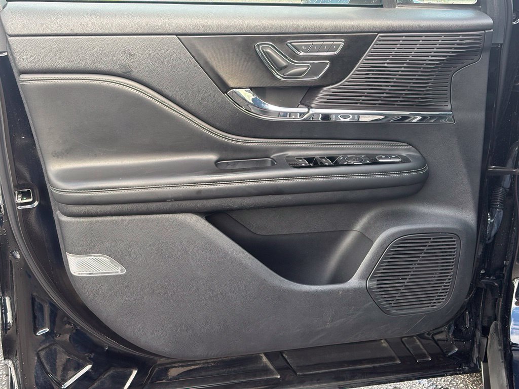 Certified 2022 Lincoln Corsair AWD w/ Premium Package image 8