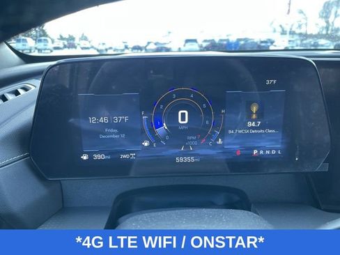 Used 2025 Chevrolet Traverse LT image 13