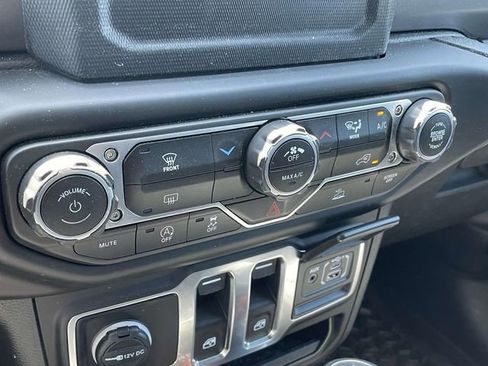 Used 2023 Jeep Wrangler Sport AWD/4WD image 23