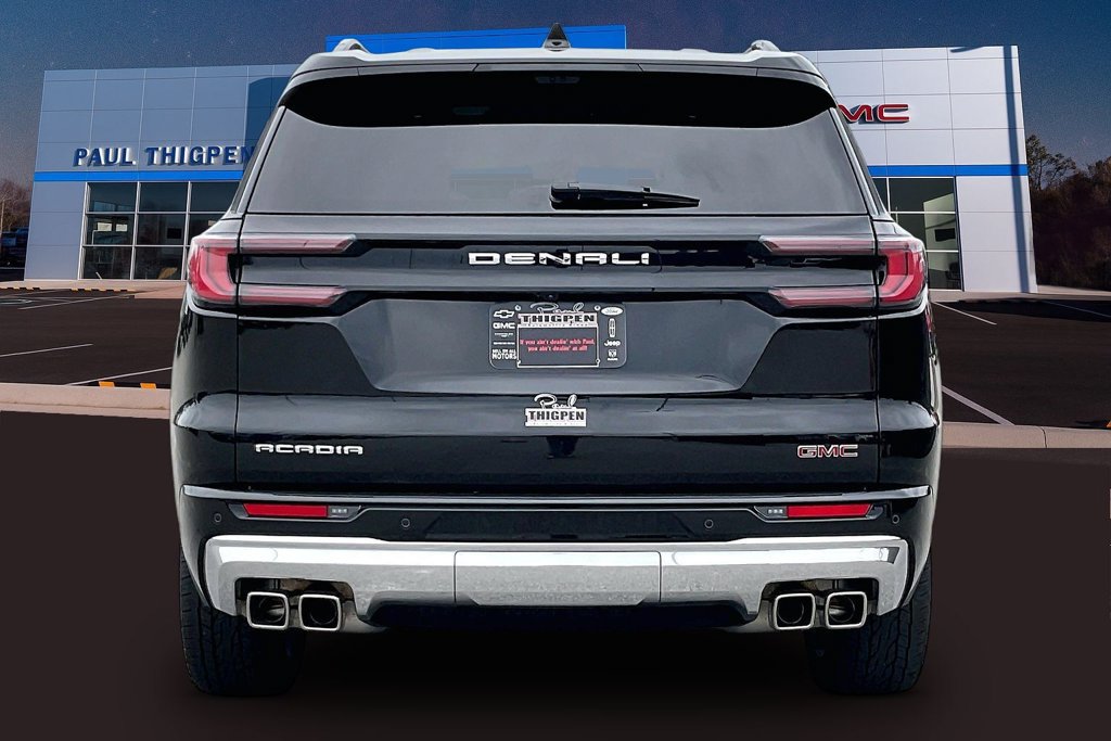 Used 2025 GMC Acadia Denali w/ Super Cruise Package FWD image 6