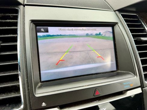 Used 2014 Ford Taurus Limited w/ Equipment Group 301A FWD image 22