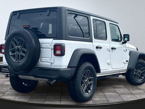 Used 2025 Jeep Wrangler Unlimited Sport AWD/4WD image 7