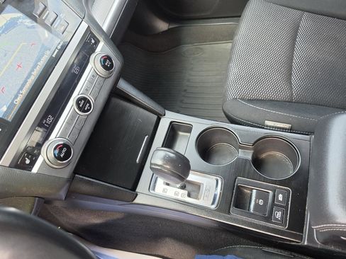 Used 2016 Subaru Outback 2.5i Premium image 15