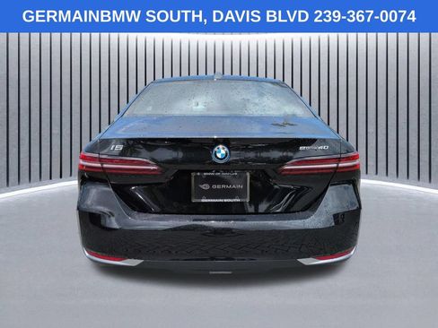 Certified 2024 BMW i5 eDrive40i w/ Premium Package RWD image 6