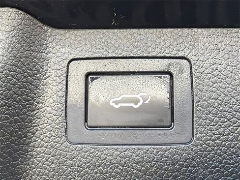 Used 2017 Hyundai Santa Fe Sport image 19