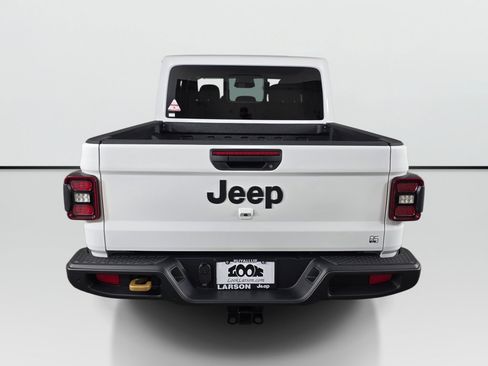 New 2026 Jeep Gladiator Sport AWD/4WD image 4
