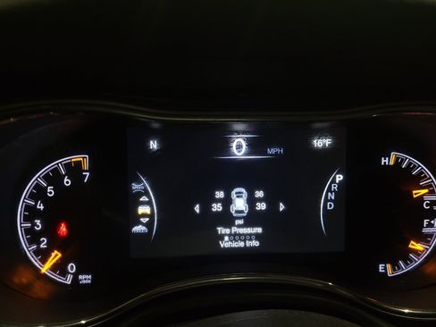 Used 2021 Jeep Grand Cherokee Limited w/ Premium Lighting Group AWD/4WD image 23