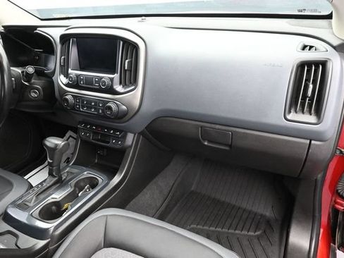 Used 2021 Chevrolet Colorado Z71 w/ Safety Package AWD/4WD image 34