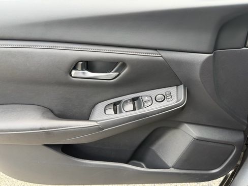 Used 2025 Nissan Sentra SV w/ Trunk Package FWD image 32