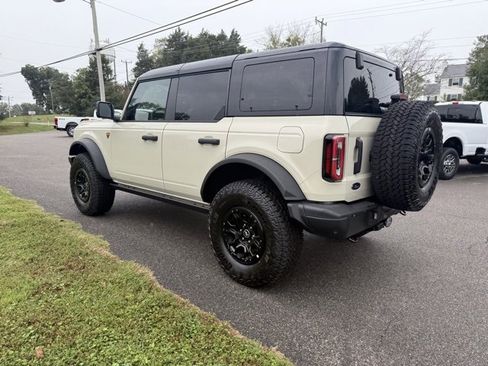 New 2025 Ford Bronco Badlands image 8