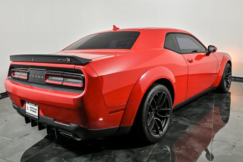 Used 2019 Dodge Challenger R/T Scat Pack RWD image 9