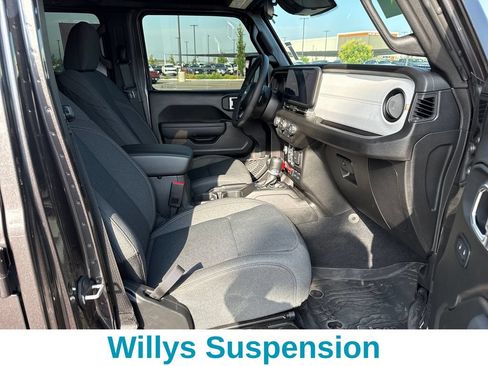 Used 2026 Jeep Wrangler Unlimited Sport AWD/4WD image 31