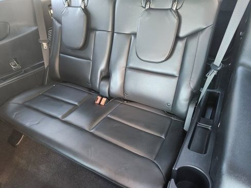 Used 2021 Ford Explorer XLT w/ Equipment Group 202A image 31