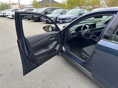 Used 2024 Honda Accord EX image 12