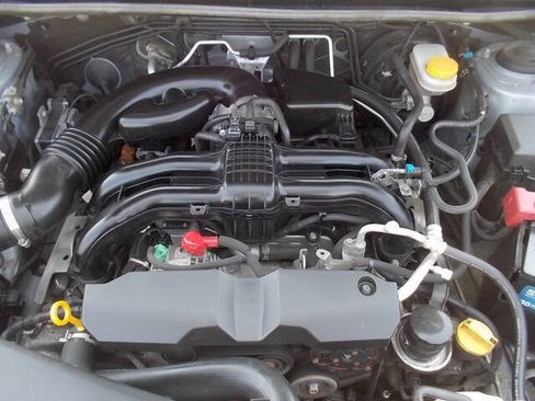 Used 2015 Subaru Crosstrek 2.0i Limited image 23