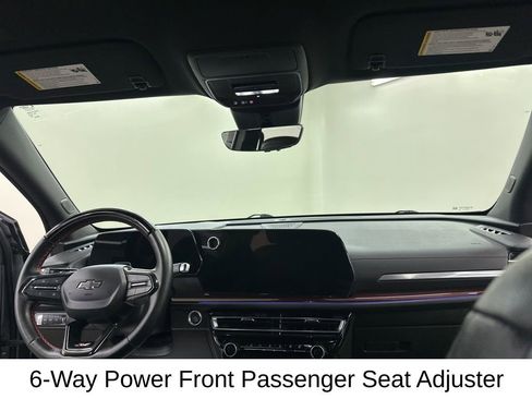 Used 2024 Chevrolet Traverse RS image 24