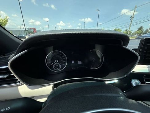 Used 2026 Genesis G70 2.5T image 15