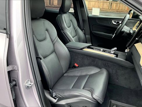 Used 2026 Volvo XC60 B5 Ultra w/ Climate Package image 10