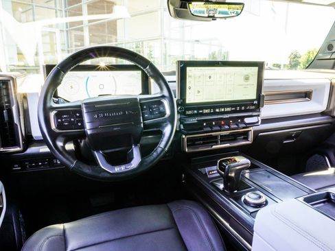 Used 2025 GMC Hummer EV 2X w/ LPO, Cargo Utility Package AWD/4WD image 17