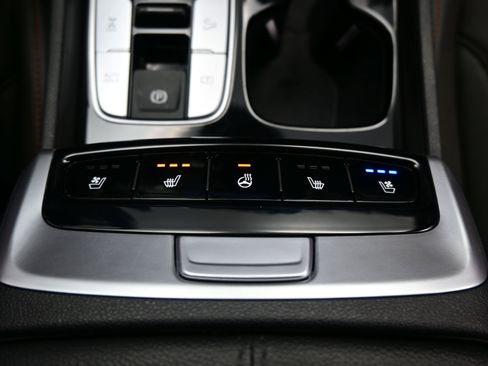 Certified 2023 Hyundai Santa Cruz Limited w/ Winter Package image 23