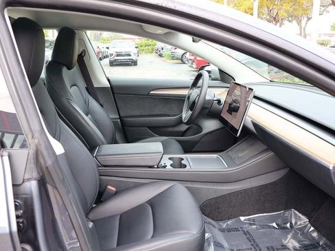 Used 2023 Tesla Model 3 Standard Range image 30