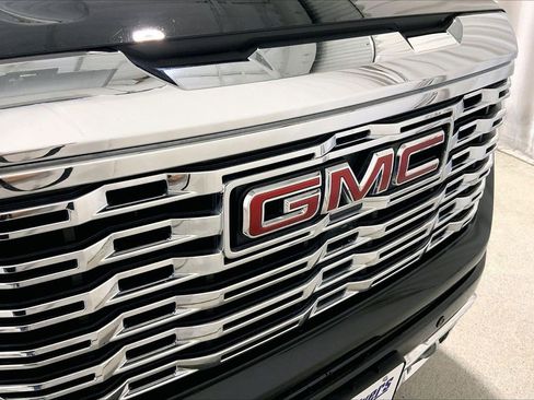 Used 2025 GMC Sierra 1500 Denali w/ Denali Reserve Package AWD/4WD image 30